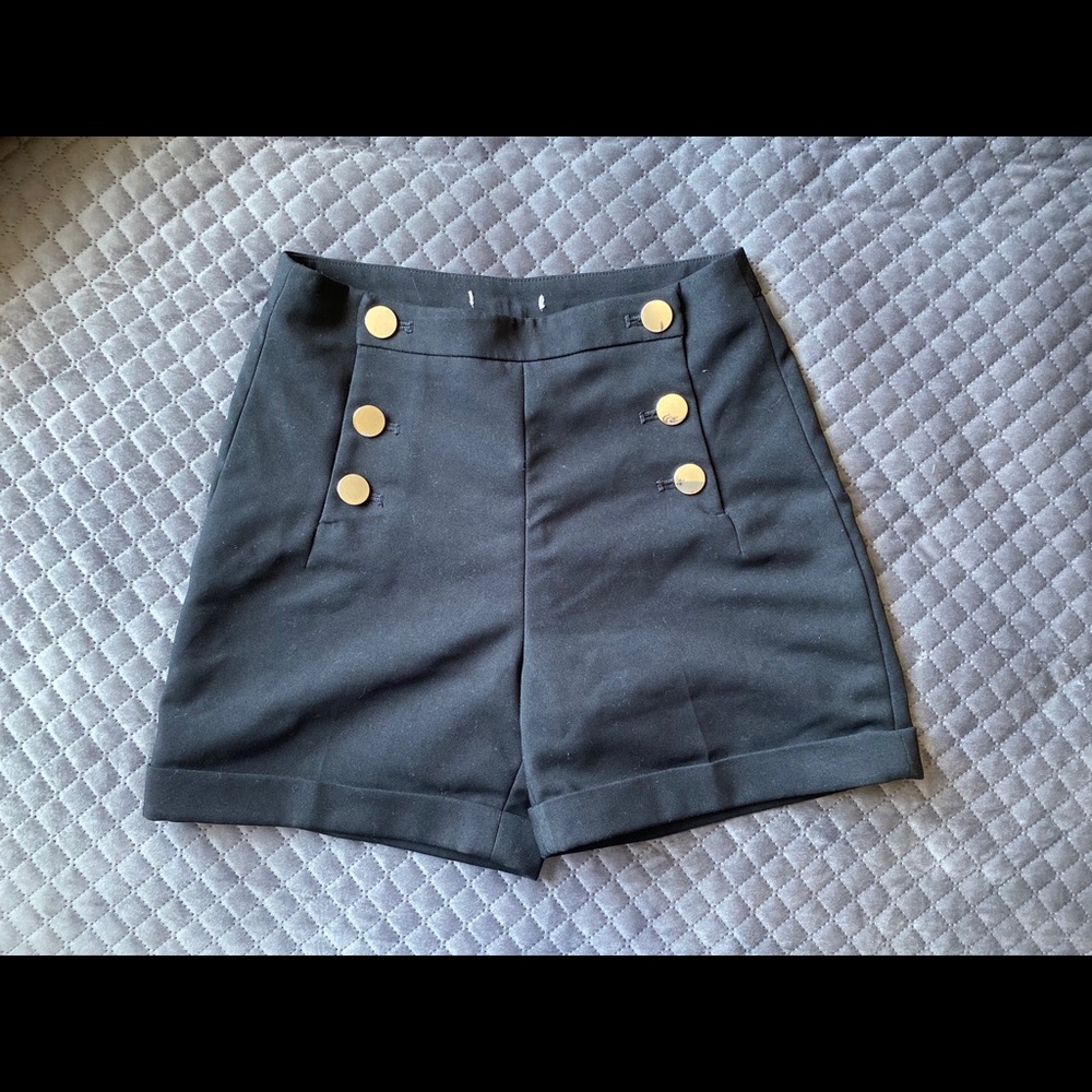 Black High Waisted Short